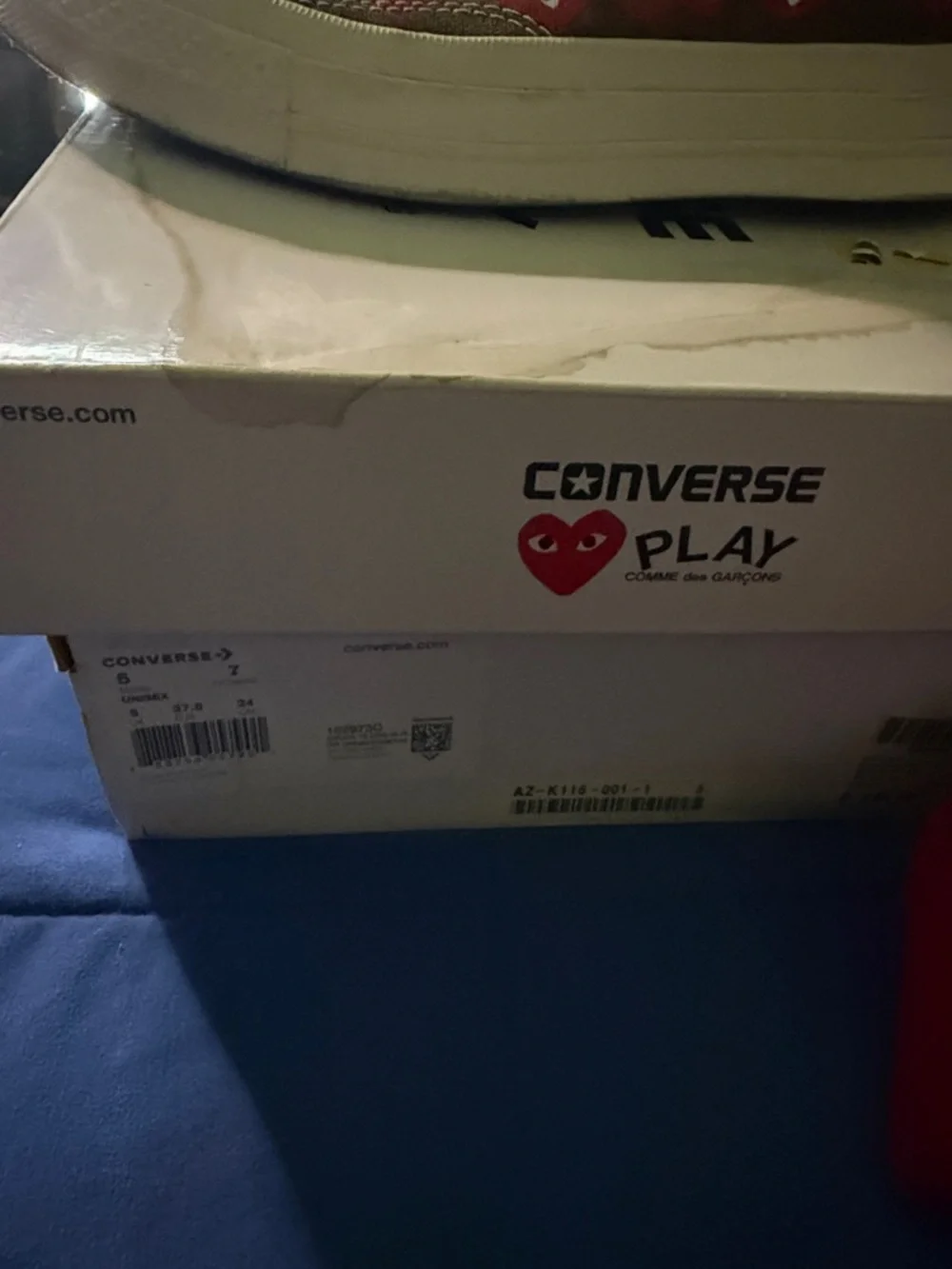 Converse PLAY Box with Red Heart Logo and Cream Accents WOMEN 7 MEN 5 - Picture 7 of 8